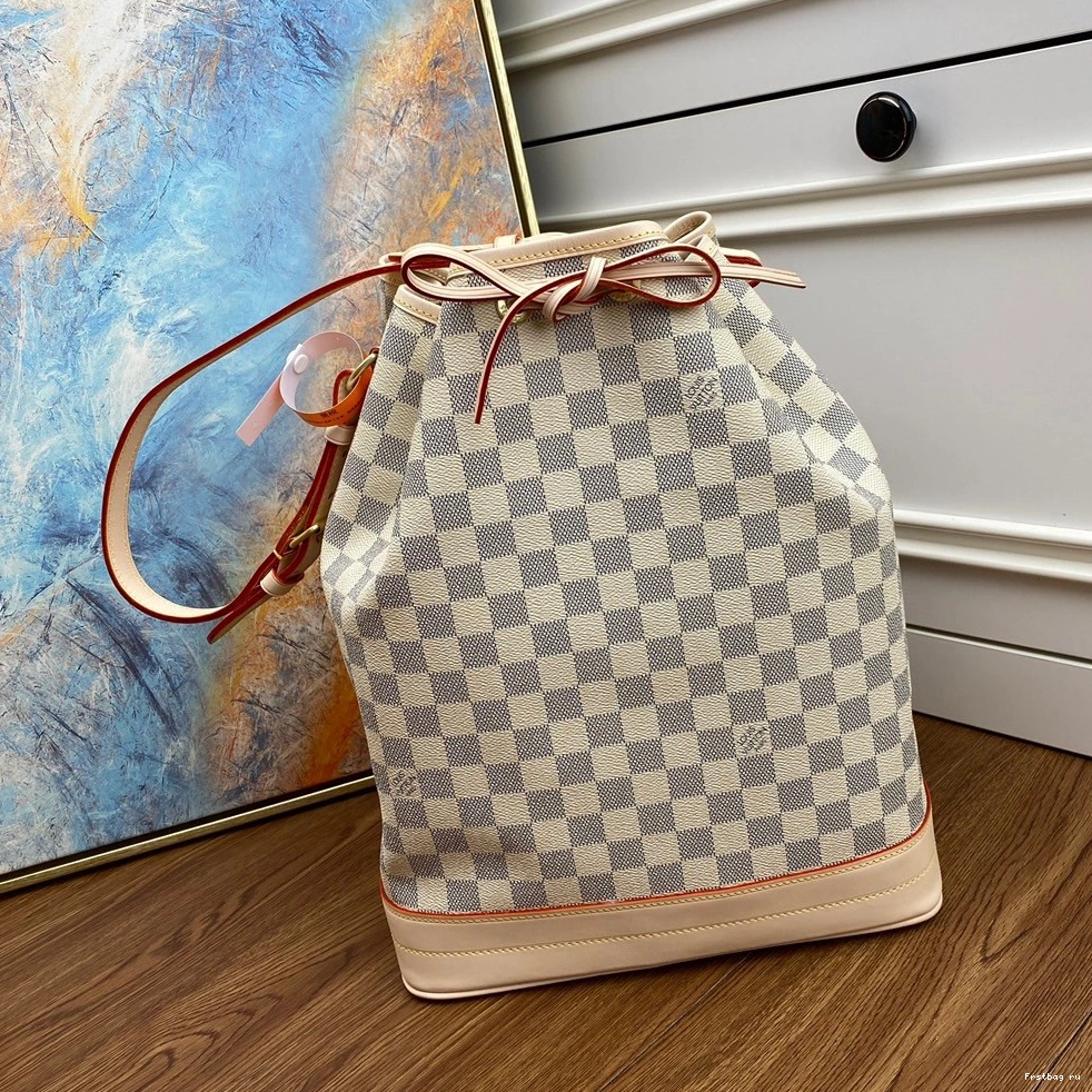 First bag ru LOUIS NOÉ VUITTON 0806